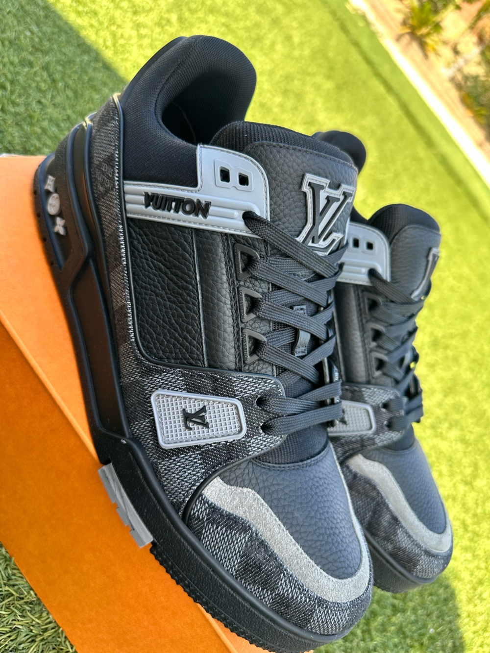 Louis Vuitton Men’s trainer, sneaker